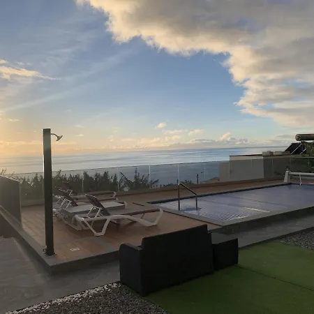 O Pomar With Optional Heated Pool *