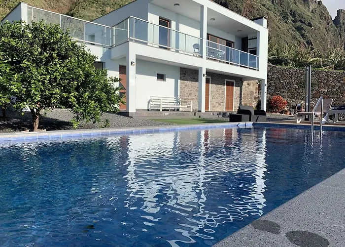 O Pomar With Optional Heated Pool Paul do Mar (Madeira)