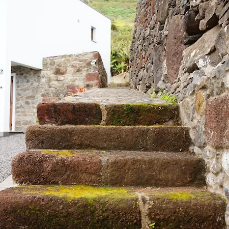 O Pomar With Optional Heated Pool Vila